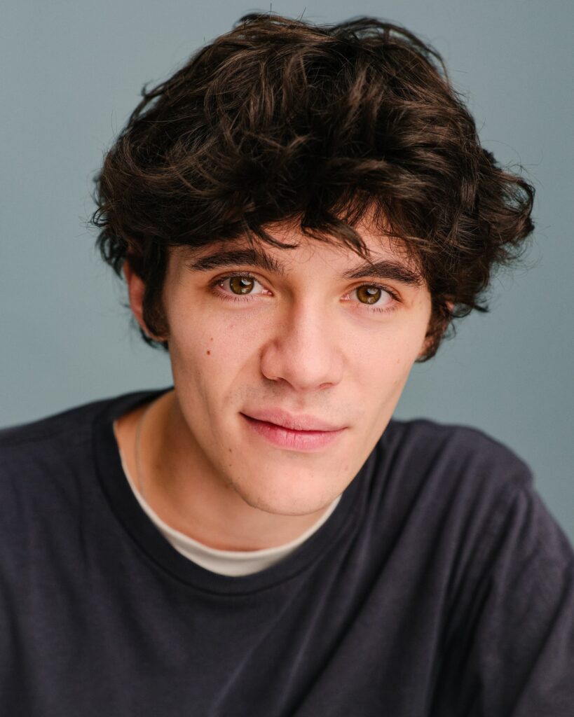 Dom Swain actor osd alumni oxford school of drama alumni